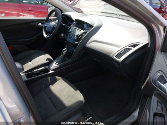 1FADP3F27GL291165 Ford FOCUS SE
