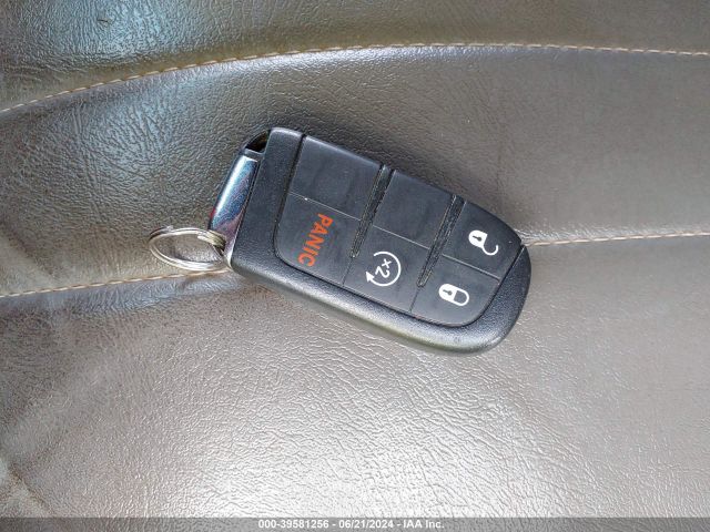 3C4NJDCB3JT266172 Jeep Compass Limited 4x4