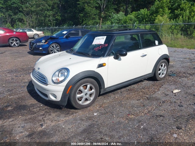 2007 MINI COOPER WMWMF33577TT58226 Photo 1