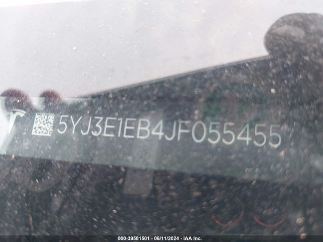 5YJ3E1EB4JF055455 Tesla Model 3 Long Range/performance