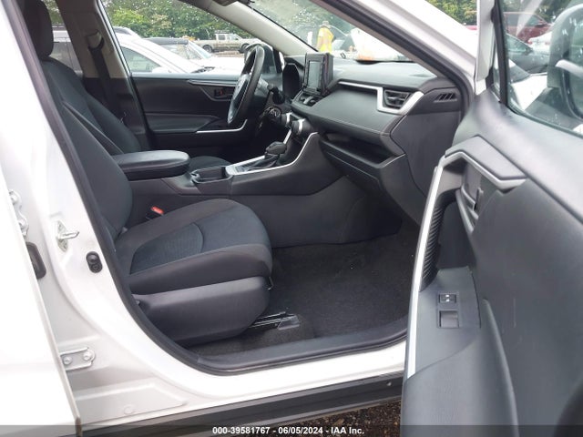 Toyota RAV4 LE 2020 2T3K1RFV1LW090143 Image 5