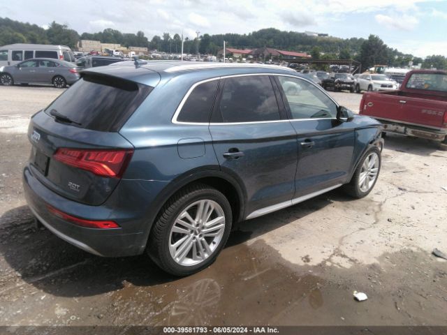 WA1CNAFY3J2167888 Audi Q5 2.0t Premium/2.0t Tech Premium