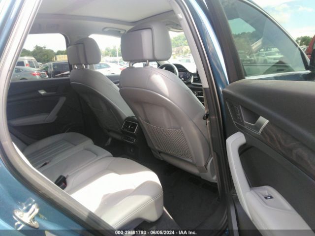 WA1CNAFY3J2167888 Audi Q5 2.0t Premium/2.0t Tech Premium