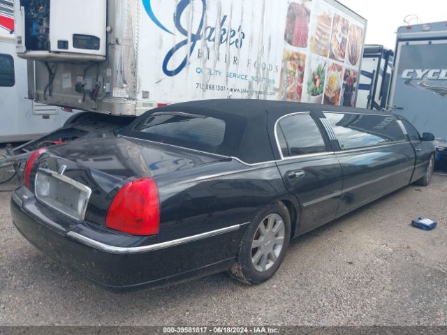 2004 LINCOLN TOWN CAR 1L1FM81W74Y622728 Photo 3