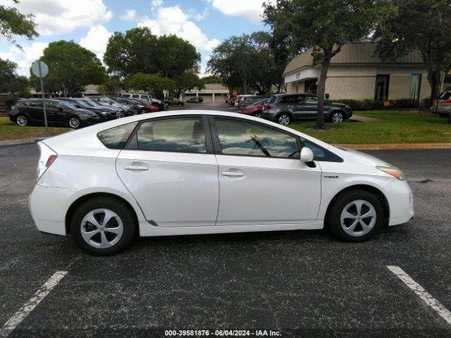 JTDKN3DU9F0436590 Toyota Prius Two