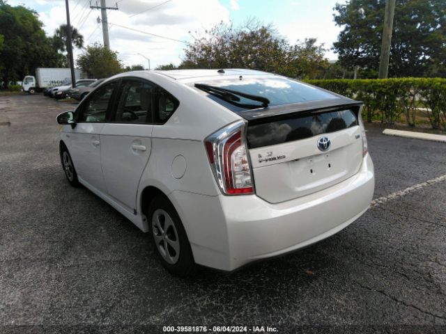 JTDKN3DU9F0436590 Toyota Prius Two