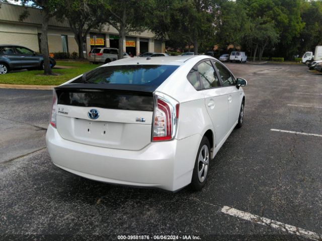 JTDKN3DU9F0436590 Toyota Prius Two