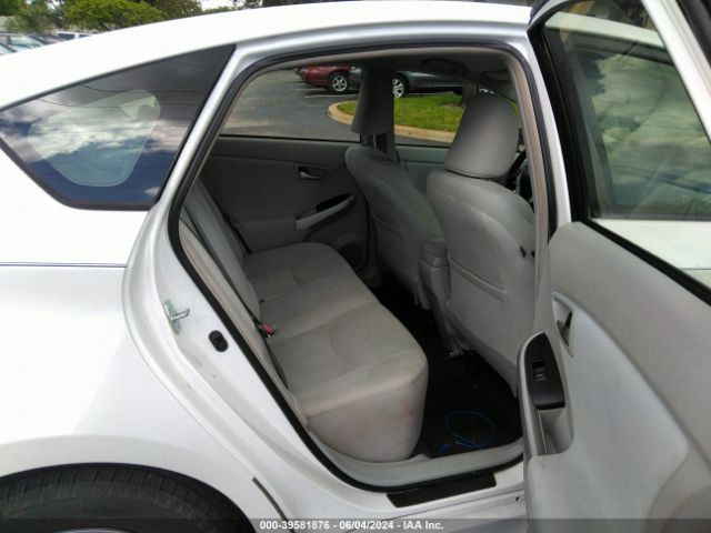 JTDKN3DU9F0436590 Toyota Prius Two