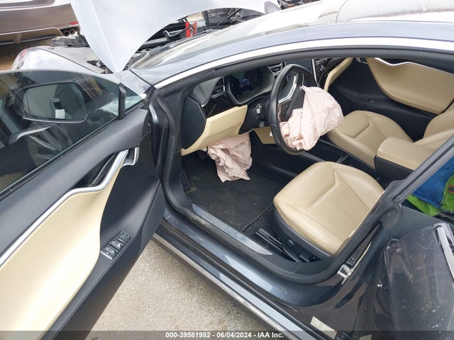 Tesla Model S 60/70/75/85 2016 5YJSA1E12GF151768 Image 5