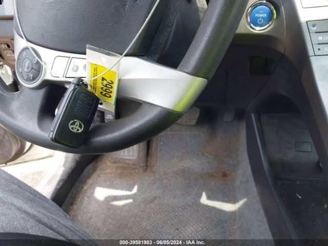 JTDKN3DU9E1823181 Toyota Prius Two
