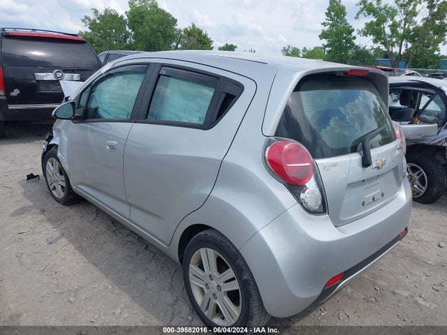 Chevrolet Spark 1lt Cvt 2015 KL8CD6S98FC744798 Image 3