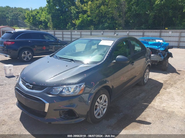 Chevrolet Sonic Ls Auto 2017 1G1JB5SH0H4155630 Image 2
