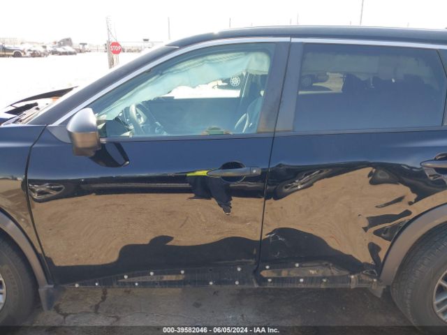 5N1AT3AA4MC770514 Nissan Rogue S Fwd
