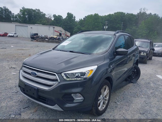 1FMCU0HD4JUB60459 Ford ESCAPE SEL