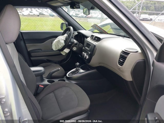 KIA Soul 2016 KNDJN2A20G7855302 Image 5
