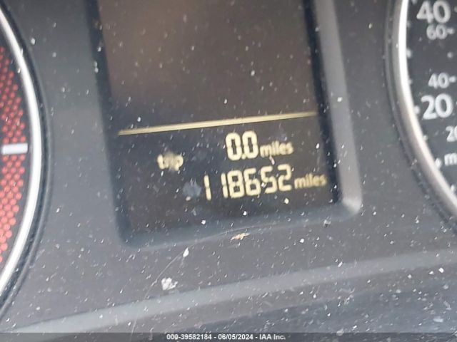 1VWAP7A34EC003276 Volkswagen Passat 2.5l S