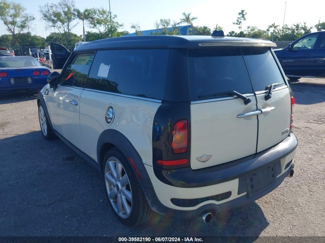 2008 MINI COOPER S CLUBMAN WMWMM33548TP87170 Photo 2