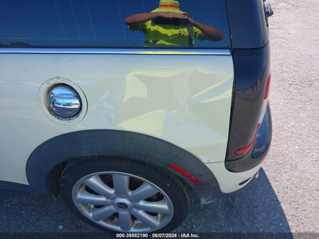 2008 MINI COOPER S CLUBMAN WMWMM33548TP87170 Photo 5