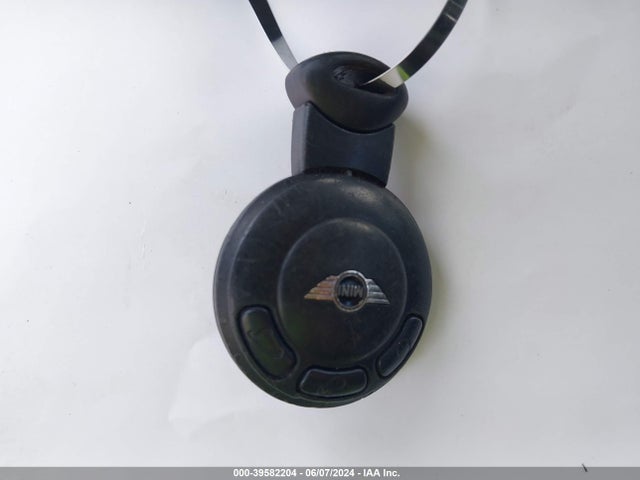 2007 MINI COOPER WMWMF33587TL68666 Photo 10