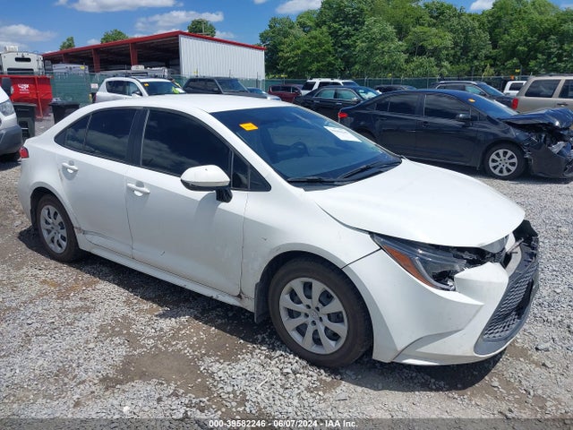Toyota COROLLA LE 2022 JTDEPMAEXN3010821 головне зображення