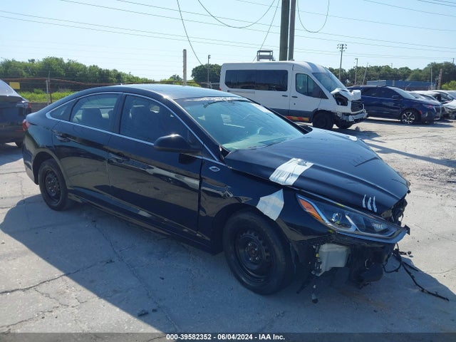 Hyundai SONATA SE 2019 5NPE24AF8KH740699 Image 1