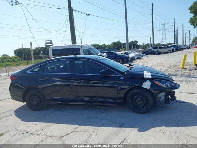 Hyundai SONATA SE 2019 5NPE24AF8KH740699 Image 14