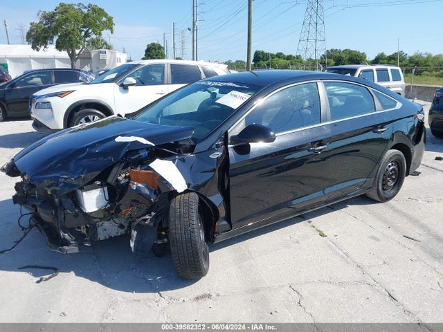 Hyundai SONATA SE 2019 5NPE24AF8KH740699 Image 2