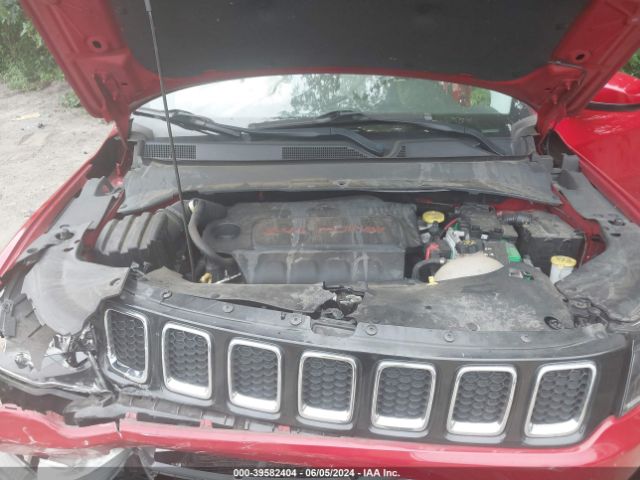 3C4NJCBB0JT495226 Jeep Compass Sun And Wheel Fwd