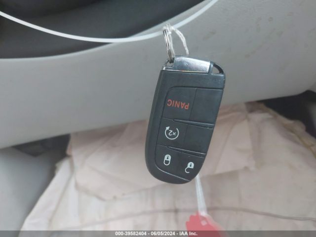 3C4NJCBB0JT495226 Jeep Compass Sun And Wheel Fwd