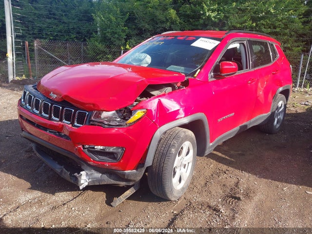 Jeep Compass Latitude 4x4 2018 3C4NJDBB3JT308096 Image 2