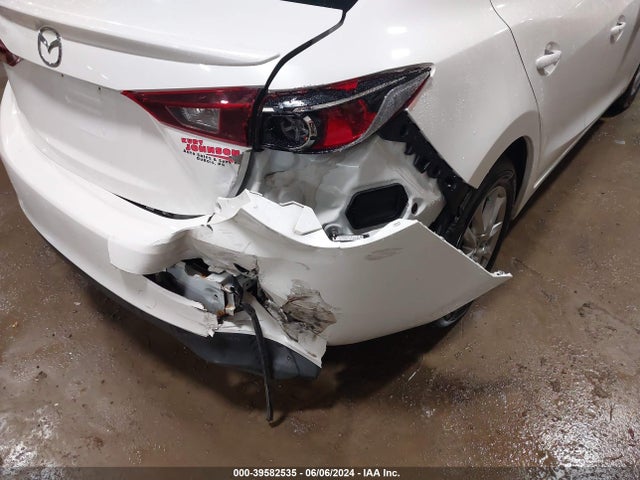 Mazda Mazda3 I Touring 2014 JM1BM1V77E1154599 Image 6