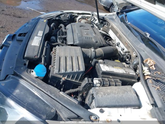 3VW217AU2FM015764 Volkswagen Golf Tsi S 4-door