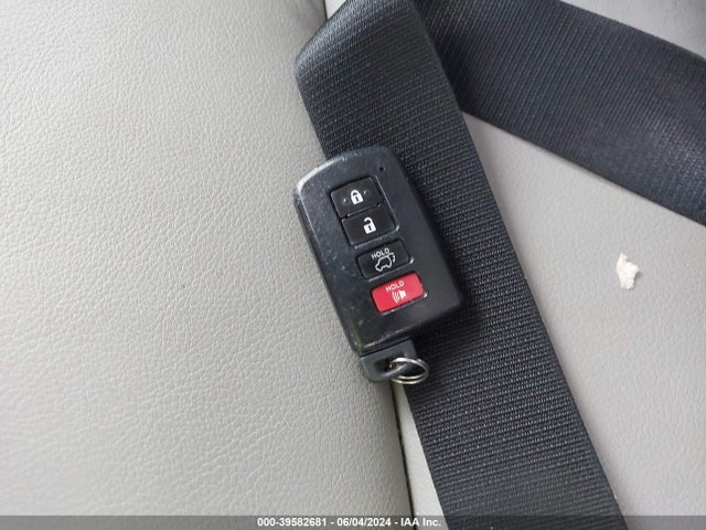 Toyota Rav4 Limited 2017 2T3YFREV2HW319370 Image 11