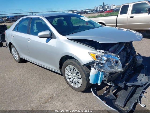 Toyota CAMRY LE 2014 4T4BF1FK3ER363075 zdjęcie główne