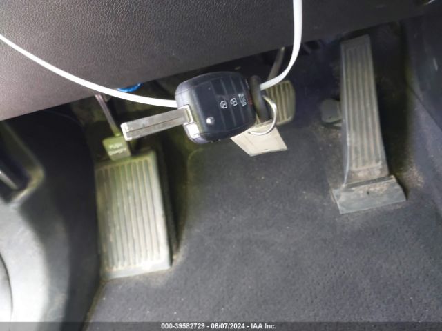5XYPG4A32HG300235 KIA Sorento 2.4l L