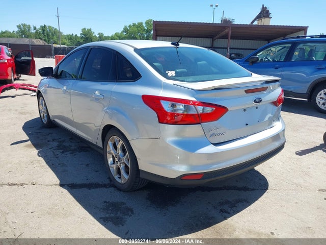 Ford FOCUS SE 2014 1FADP3F23EL229730 Image 3