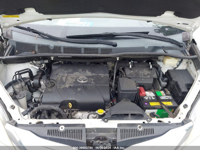 Toyota Sienna Le 8 Passenger 2015 5TDKK3DC7FS684883 Image 10