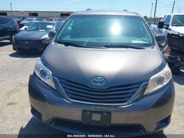 5TDKK3DC9GS717674 Toyota Sienna Le 8 Passenger