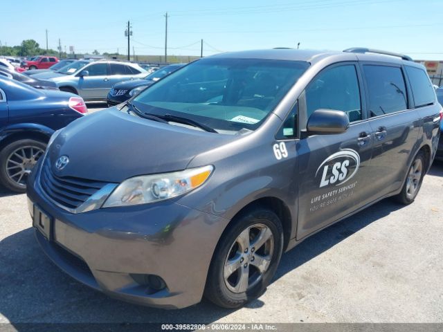 5TDKK3DC9GS717674 Toyota Sienna Le 8 Passenger