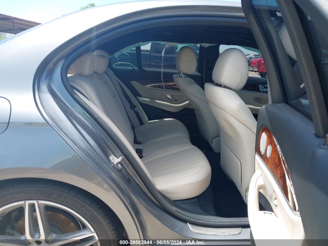 WDDZF4JB9HA214901 Mercedes-Benz E 300