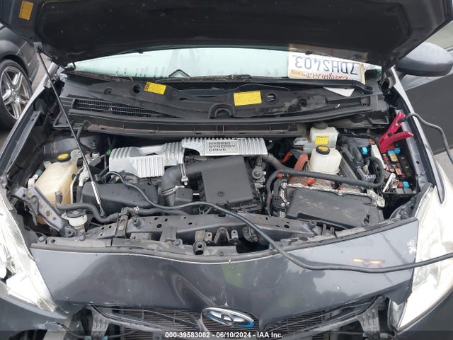 Toyota Prius Three 2014 JTDKN3DU2E1765642 Image 10