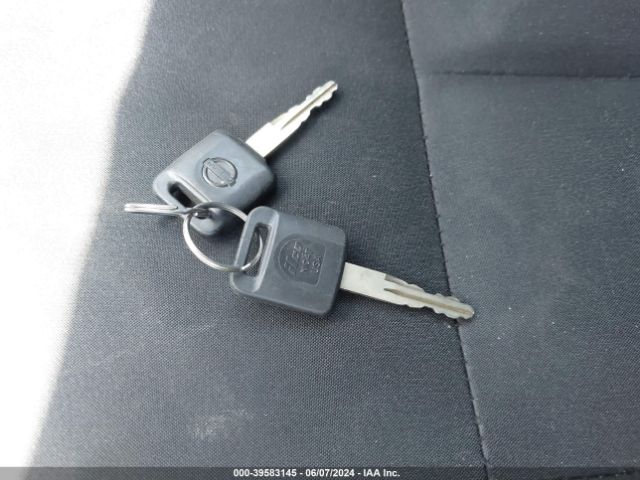 3N1CN7AP9HL845238 Nissan Versa 1.6 S