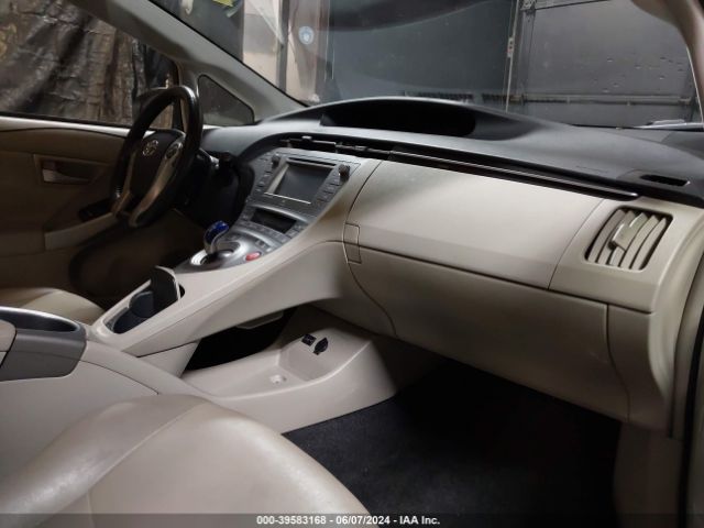 JTDKN3DU4F0439185 Toyota Prius Four