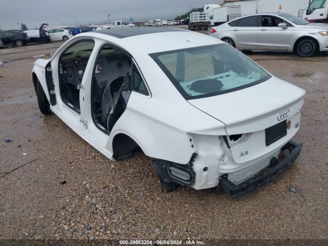 WAUJ8GFF3J1061868 Audi A3 2.0t Premium/2.0t Tech Premium