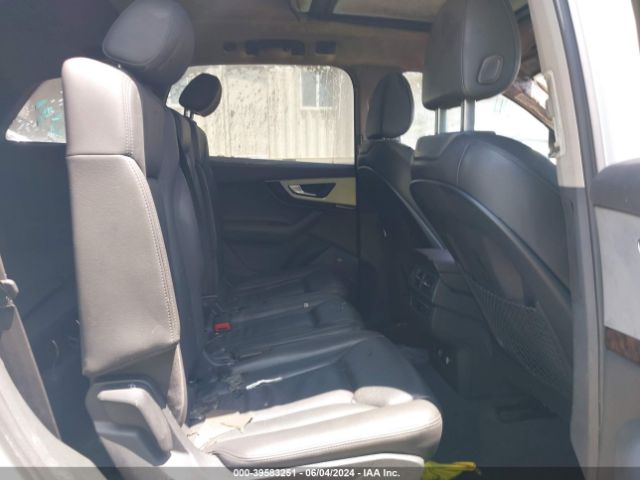 WA1AHAF78KD036709 Audi Q7 45 Premium