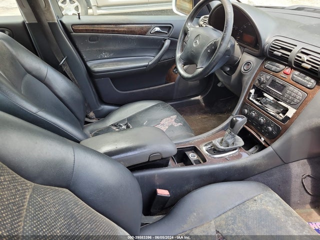 2004 MERCEDES-BENZ C 240 WDBRH61J54F539239 Photo 4