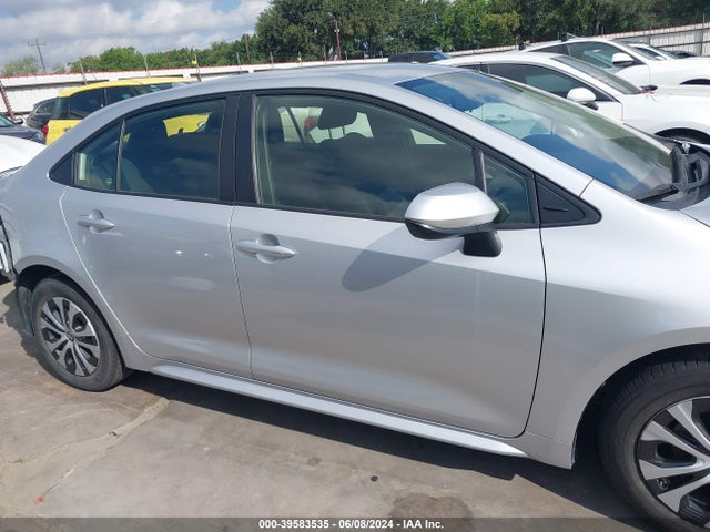Toyota Corolla Hybrid Le 2022 JTDEAMDE9NJ057315 Image 14