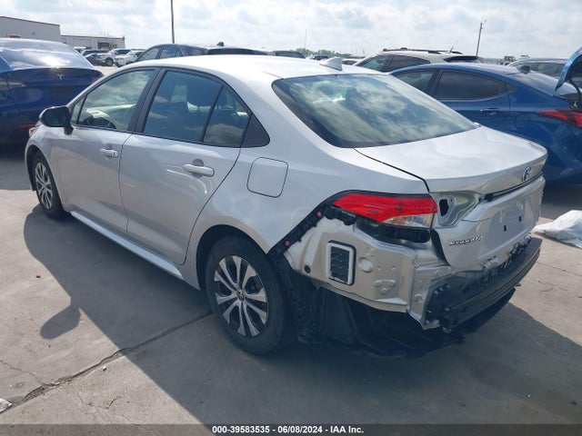 Toyota Corolla Hybrid Le 2022 JTDEAMDE9NJ057315 Image 3