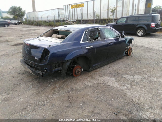 Chrysler 300c Awd 2014 2C3CCAKT0EH106926 Image 4