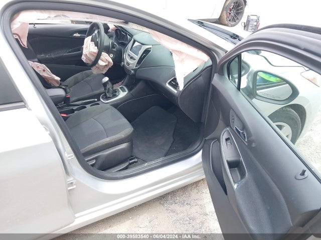 Chevrolet Cruze Ls Manual 2018 1G1BB5SM9J7113124 Image 5